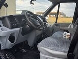 Ford Transit-10
