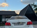 Mercedes E 250 4MATIC-9