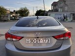 Hyundai Elantra-4