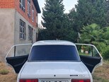 LADA (VAZ) 2107-2