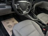 Hyundai Elantra-9