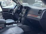 Mitsubishi Pajero-21
