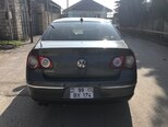Volkswagen Passat-5