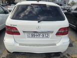 Mercedes B 180-4