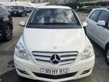 Mercedes B 180-1