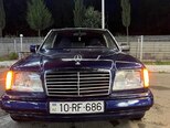 Mercedes E 220-11