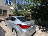 Hyundai Elantra-6