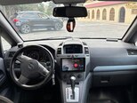 Opel Zafira-8