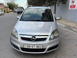 Opel Zafira-5