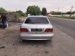 Mercedes E 240-2