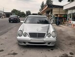 Mercedes E 240-4