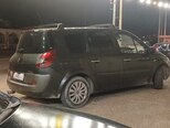 Renault Grand Scenic-4