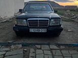 Mercedes E 220-1
