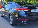 Hyundai Elantra-8