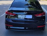 Hyundai Elantra-9