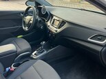 Hyundai Accent-12