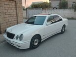 Mercedes E 220-10