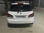 Nissan Wingroad-2