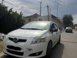 Toyota Auris-1