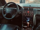 Mercedes E 240-17