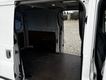 Ford Transit-7