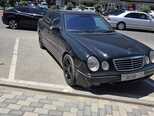Mercedes E 320-3