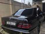 Mercedes E 320-9