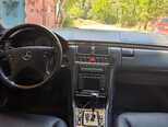 Mercedes E 320-2
