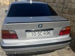 BMW 318-2