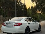 Infiniti Q70S-7