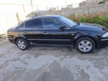 Volkswagen Passat-1