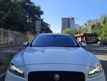 Jaguar F-Pace-10