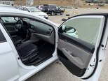 Hyundai Elantra-12