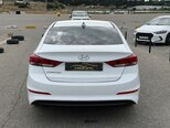 Hyundai Elantra-6