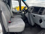 Ford Transit-16