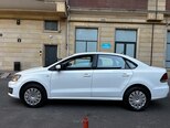 Volkswagen Polo-10