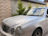 Mercedes E 240-4