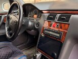 Mercedes E 240-10