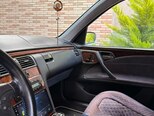 Mercedes E 240-13