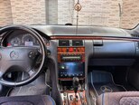 Mercedes E 240-21