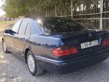 Mercedes E 230-12