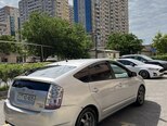 Toyota Prius-4