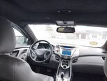 Hyundai Elantra-11