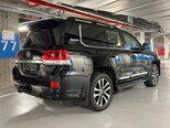 Toyota Land Cruiser-6