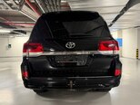 Toyota Land Cruiser-7