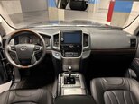 Toyota Land Cruiser-9