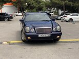 Mercedes E 200-4
