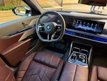 BMW i7-17