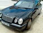 Mercedes E 240-1