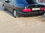 Mercedes E 240-2